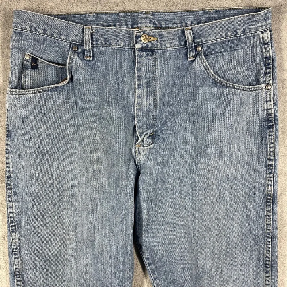 Wrangler‎ Style 23 Jeans Mens 38(36)x36(35) Light Wash Relaxed Straight 23MWXAB